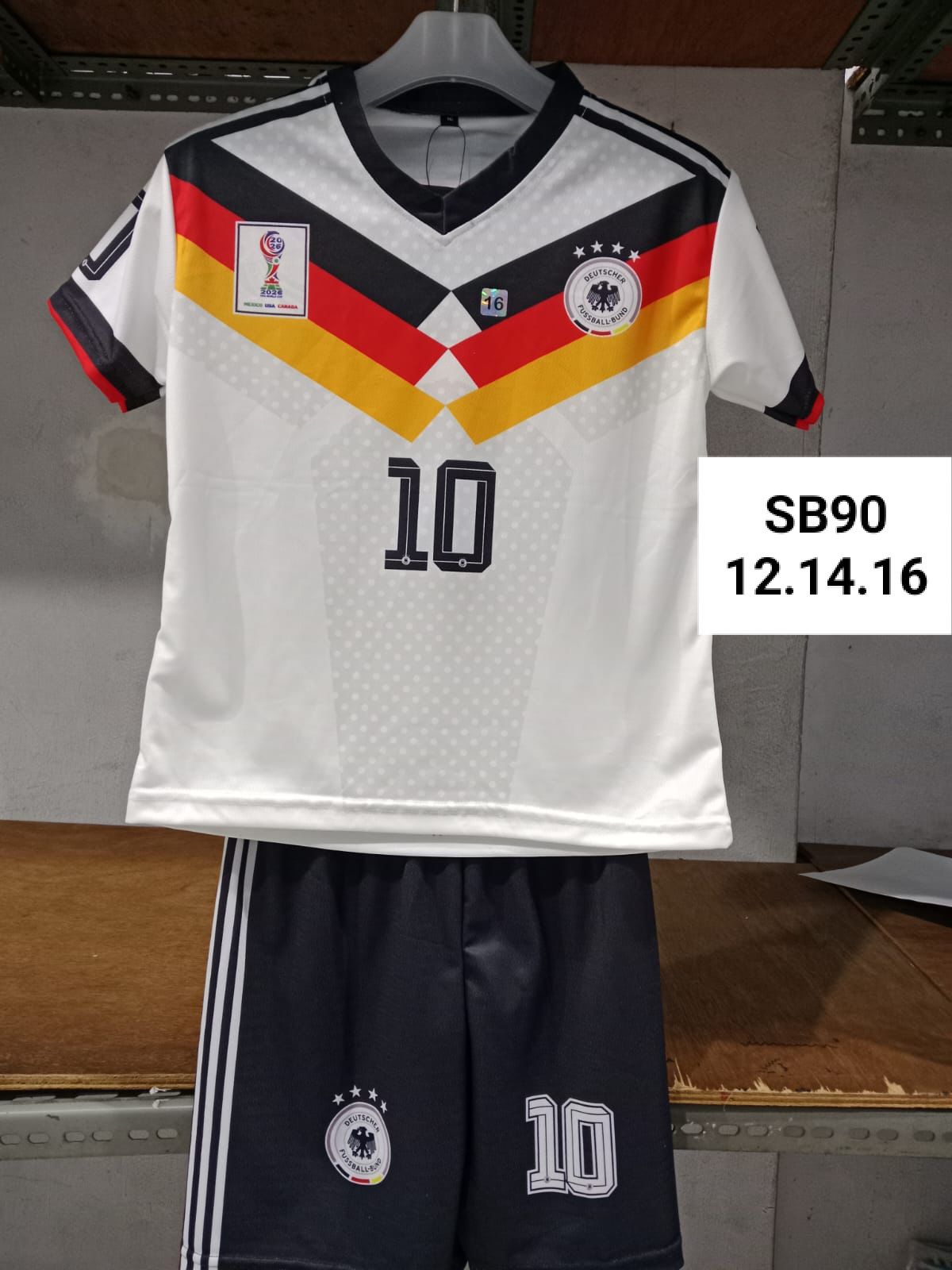 BYN 1.4 WHITE JERMAN 10 SET JERSEY BY BEYOND